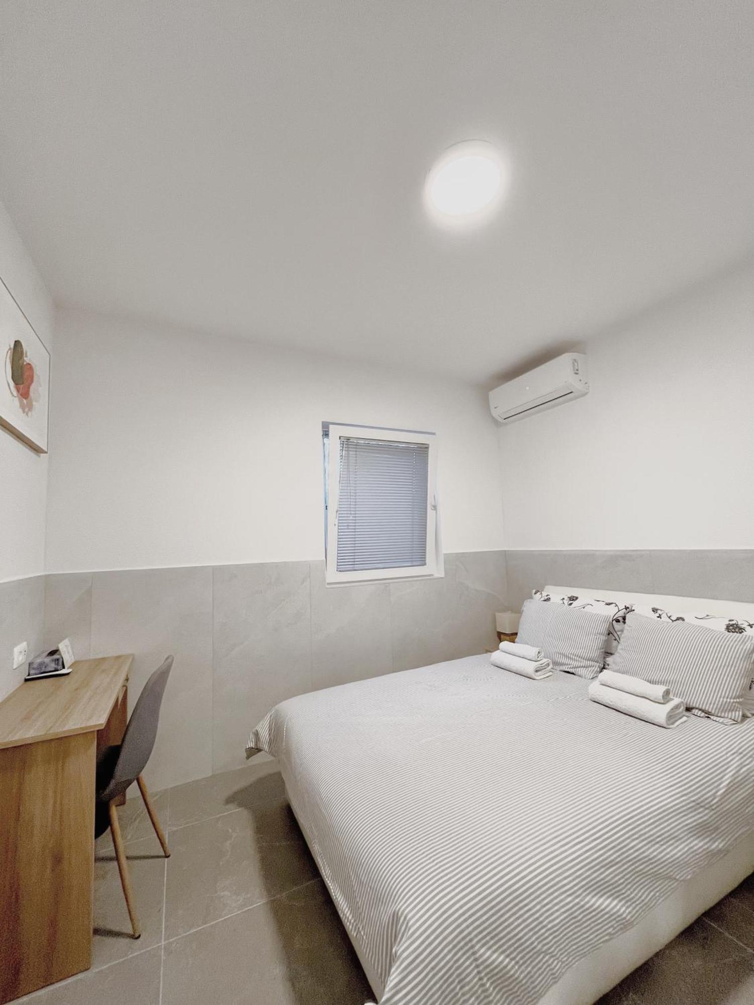 Lina Guest house