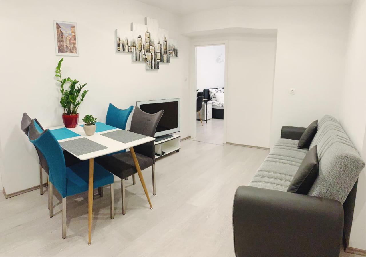 Lina Guest house